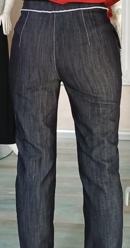 Jeans elasticizzato blu scuro modello Alina