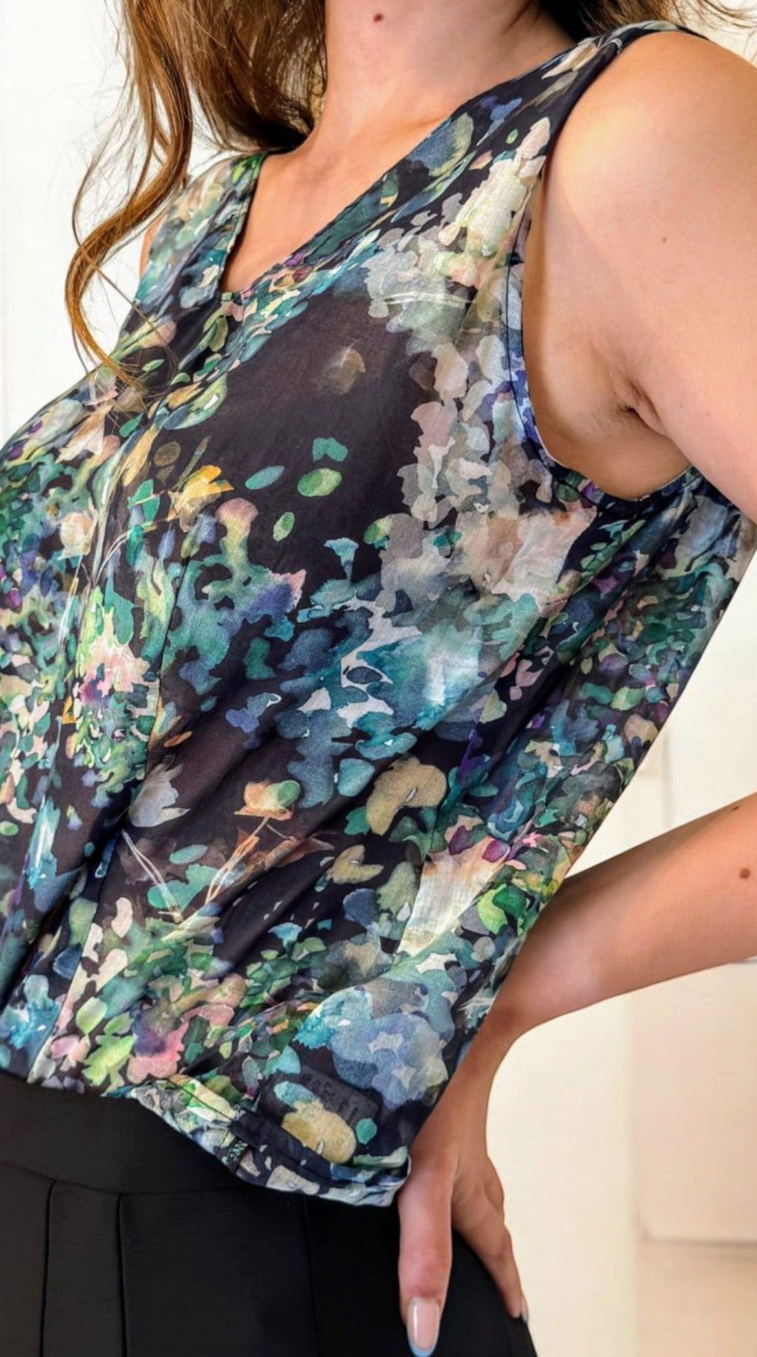 Blusa Anita in cotone e seta fantasia fiori di Monet