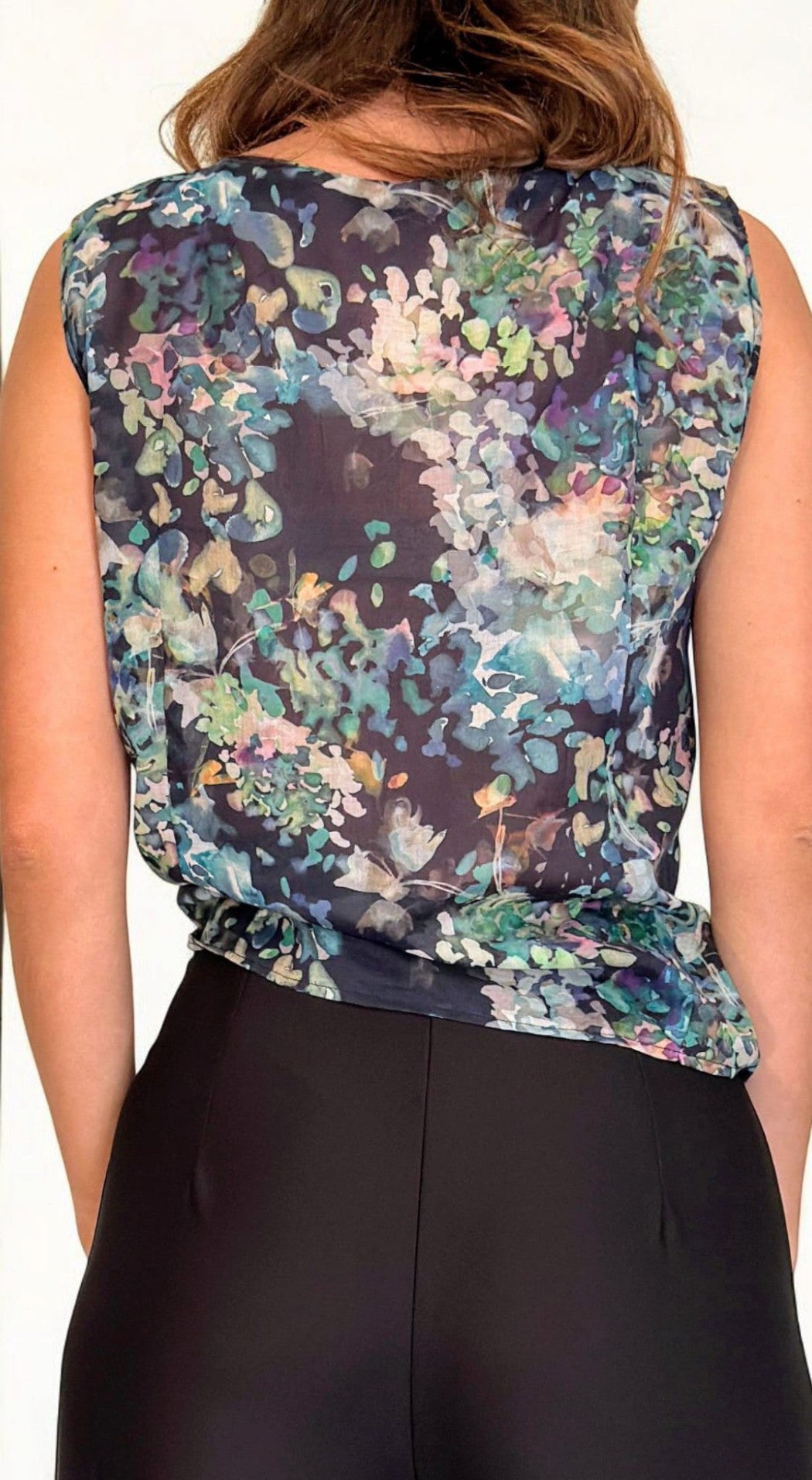 Blusa Anita in cotone e seta fantasia fiori di Monet