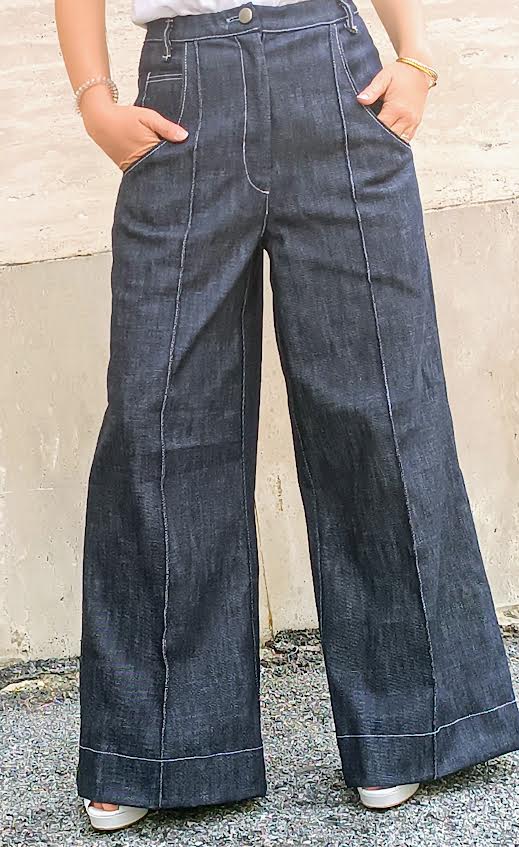 Jeans blu scuro a palazzo