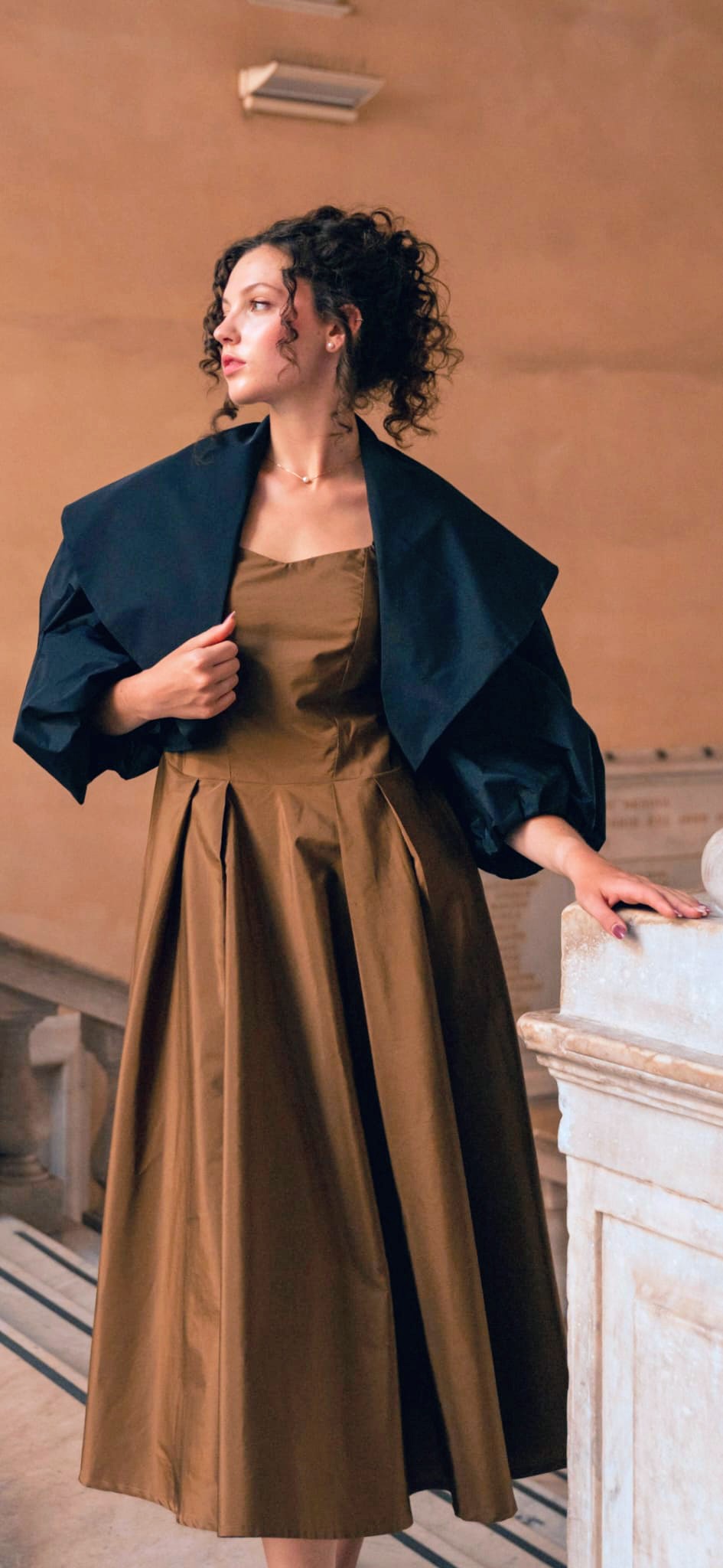 Giacca Bolero Sartoriale Nera in Taffetà di Seta