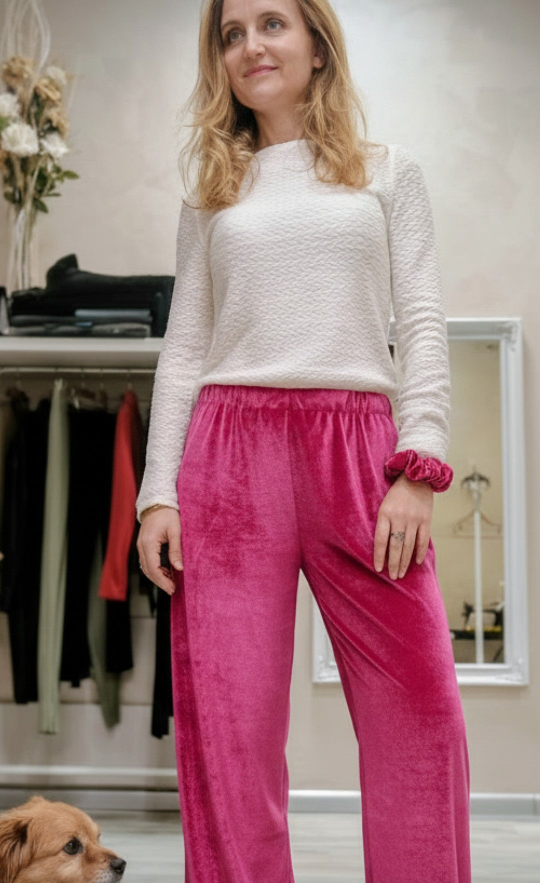 Pantalone dalla linea morbida modello Bianca realizzato in velluto colore ciclamino o bluette