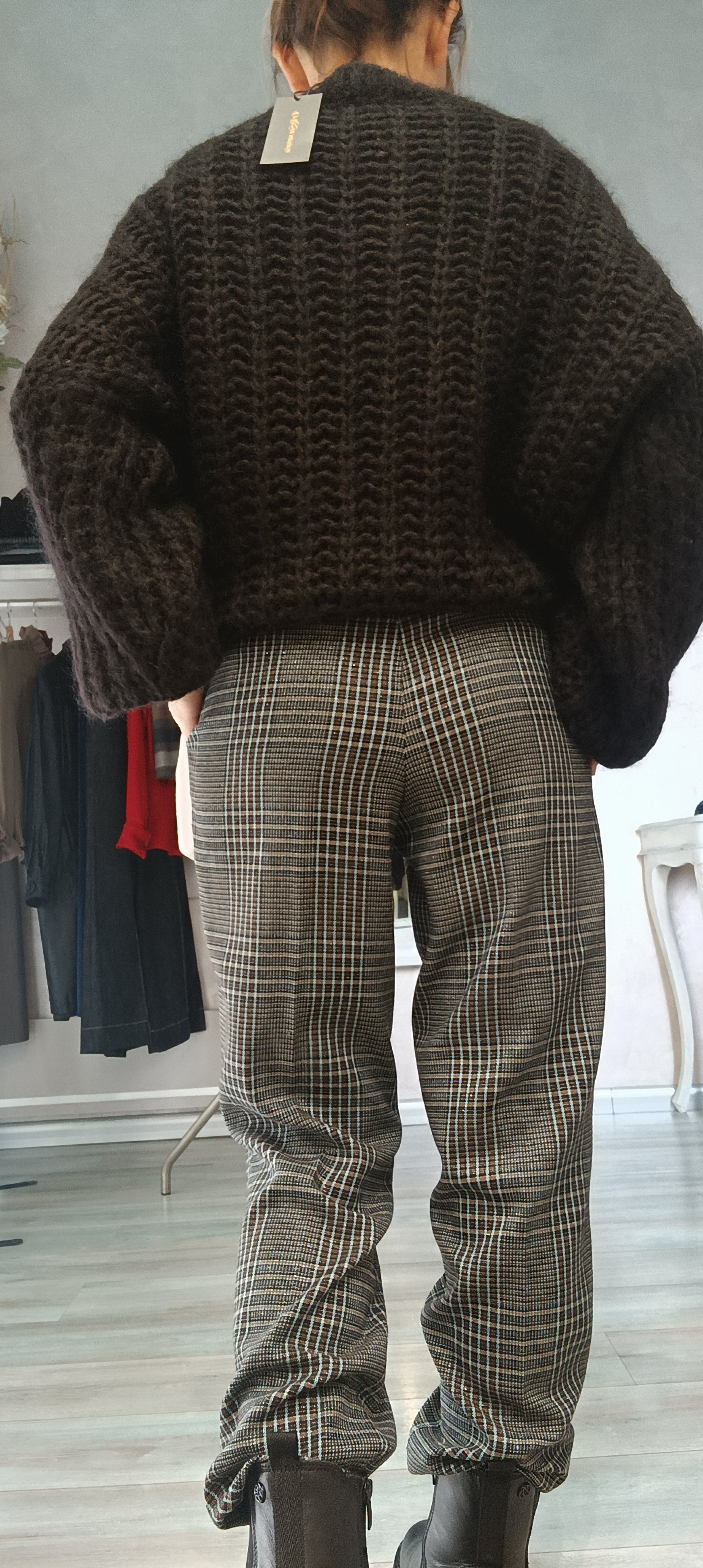 Pantalone classico a quadri Ginevra, dettaglio posteriore