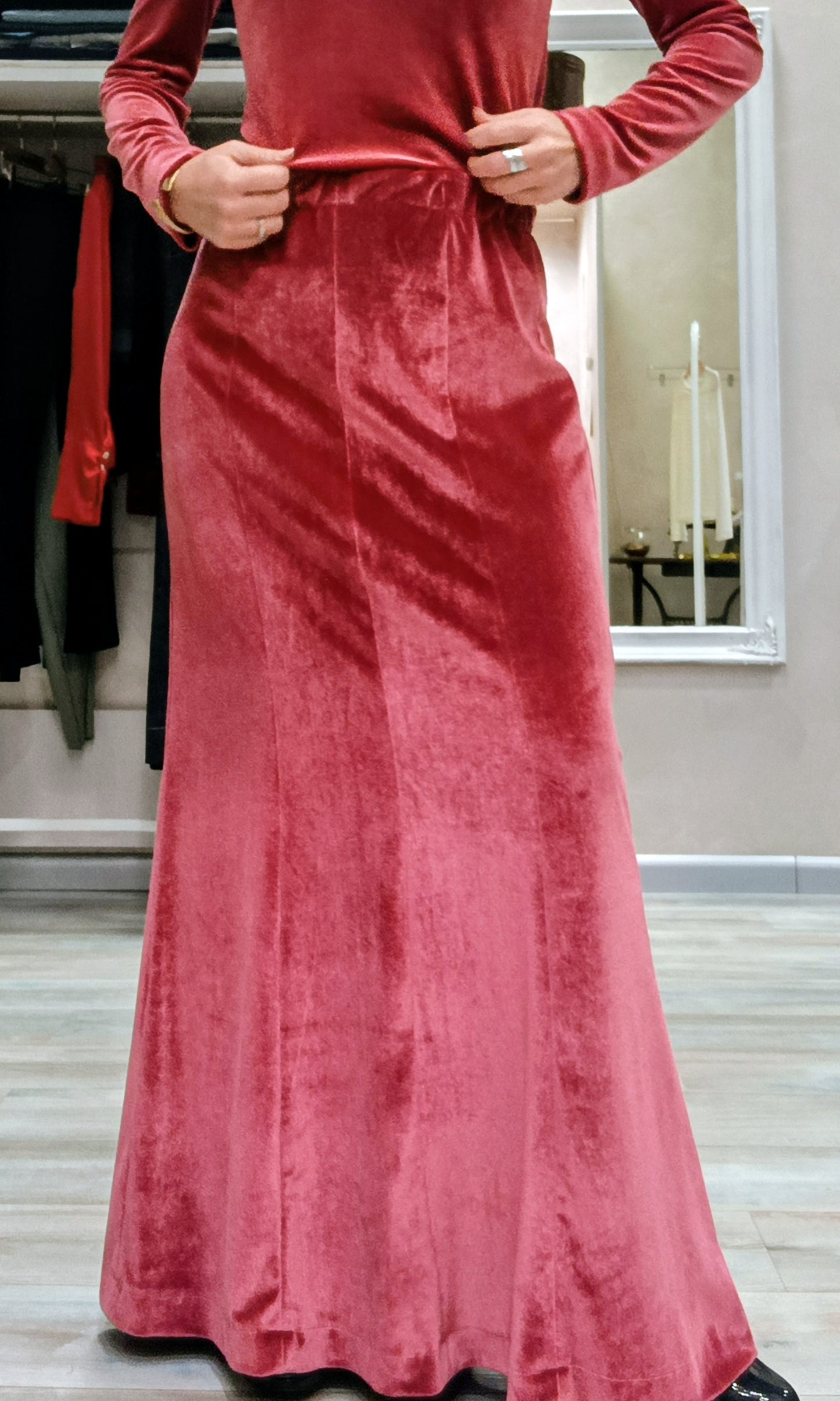 Gonna 8 teli svasata al fondo in velluto