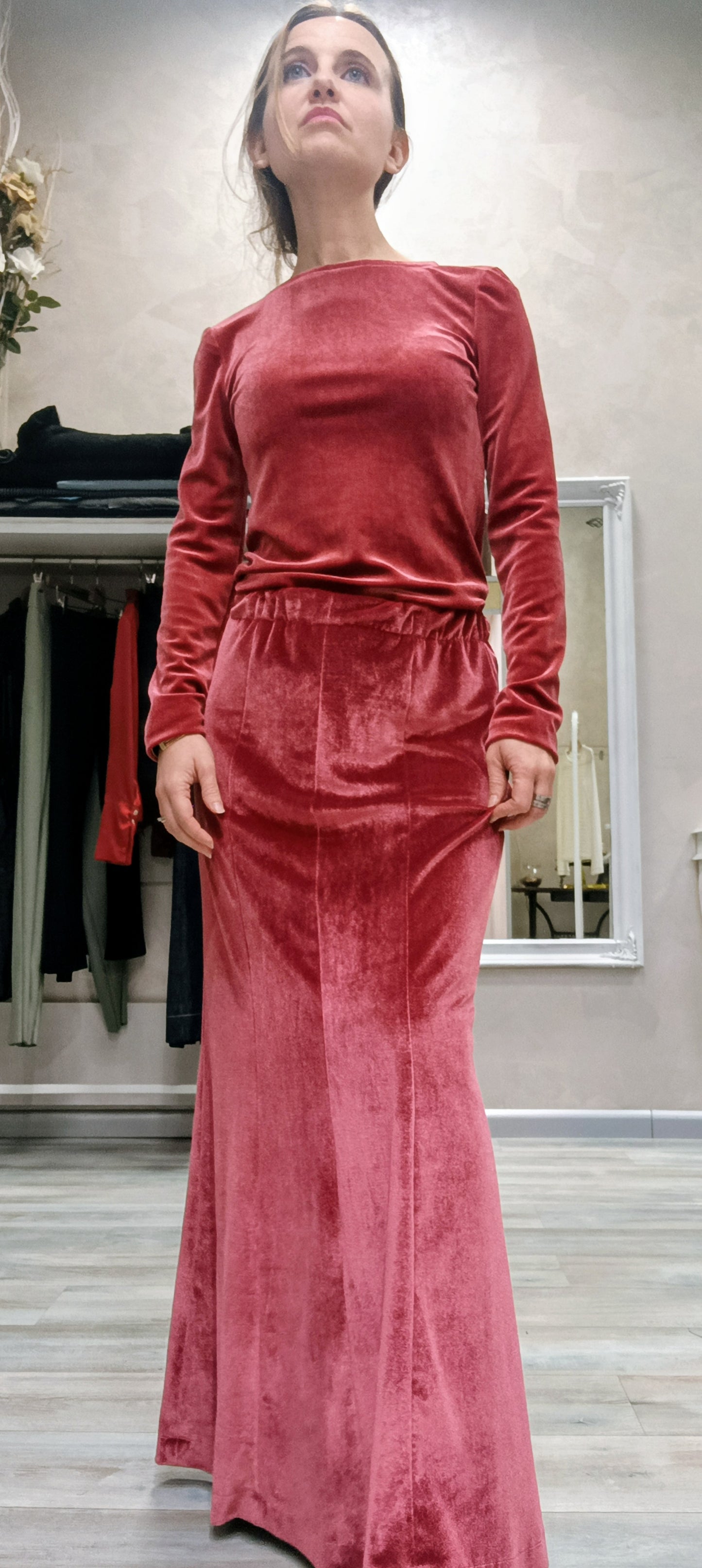 Gonna 8 teli svasata al fondo in velluto